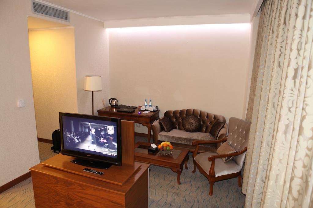Vego Hotel Ganja Room photo
